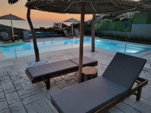 "Stergiou Luxury Apartment 2Nd Floor" Με Κοινη Πισινα Saronida Экстерьер фото