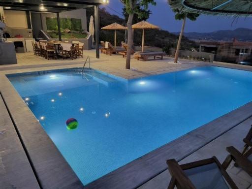 "Stergiou Luxury Apartment 2Nd Floor" Με Κοινη Πισινα Saronida Экстерьер фото